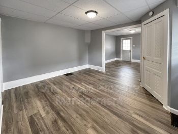 Updated 2BR/1BA Half Double - $995/Month - 1 Dog Friendly property image