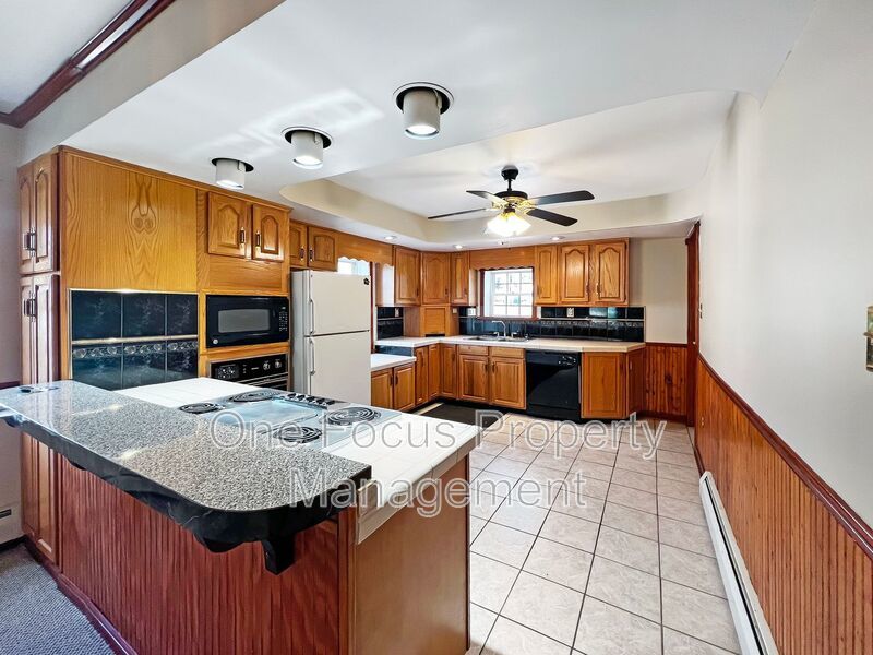 2734 Dove Street property image