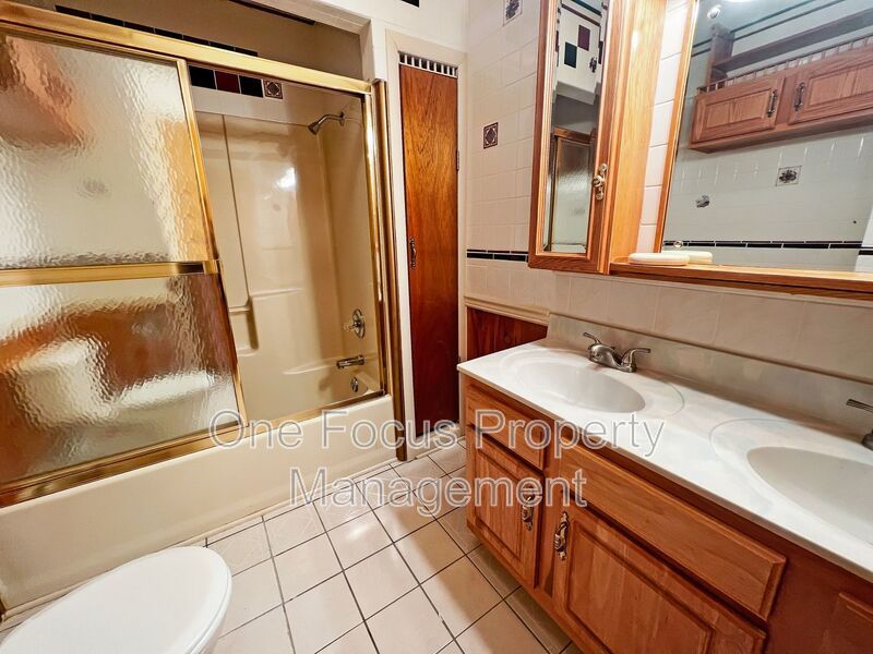 2734 Dove Street property image
