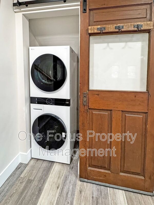 Upscale and Beautiful 1BR/1BA - 1 pet welcome up to 25lbs. property image