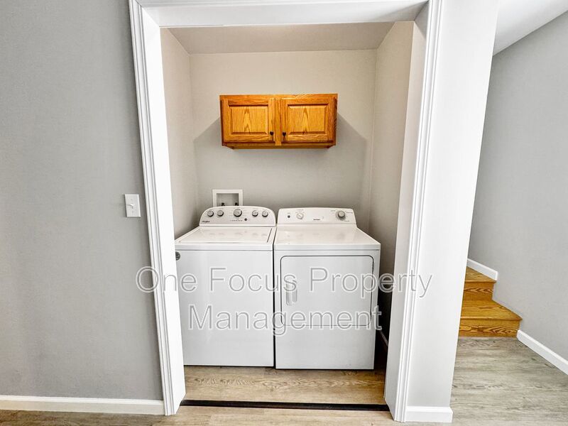 Stunning and Newly Renovated 4BR/1BA Townhouse! up to 2 pets under 45lbs. welcome! property image