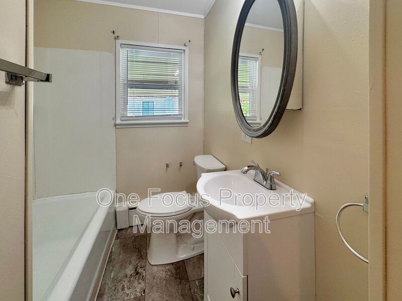 CLOSE TO UPMC WILLIAMSPORT! 3br/1.5ba - UP TO 2 PETS UNDER 35LBS WELCOME! property image
