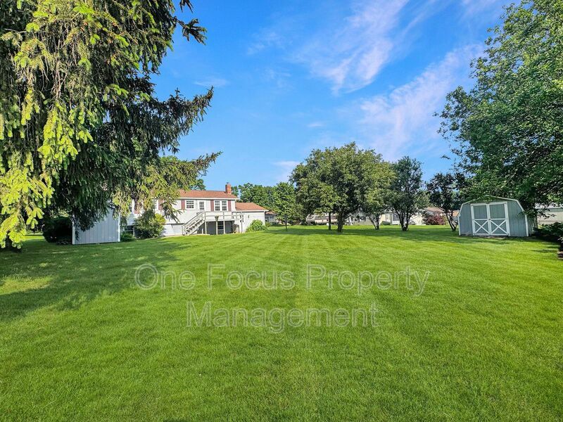 Magnificent 4BR/3BA SFH - Up to 2 pets welcome: No weight restrictions property image