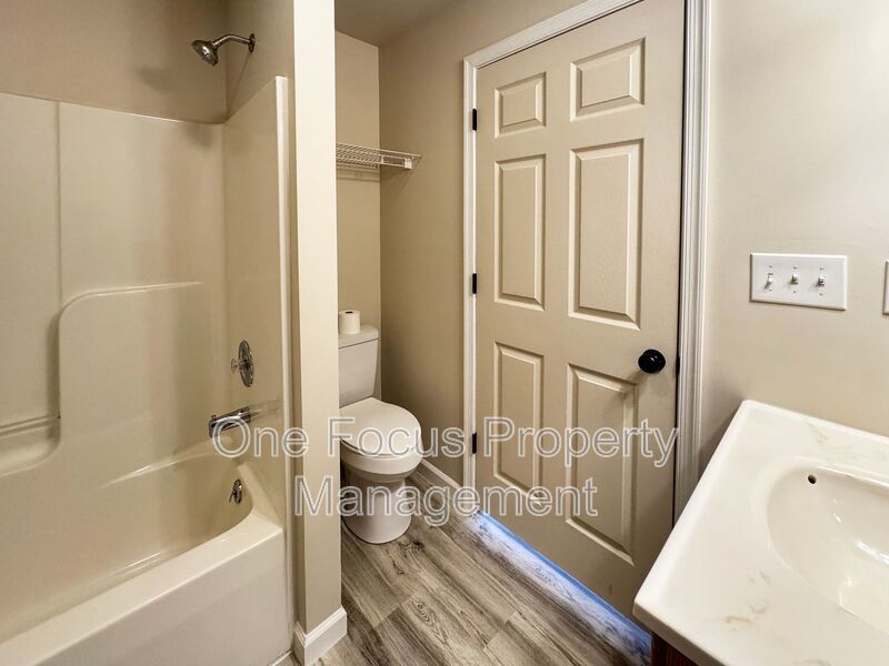 Modern and Cozy 2BR/1.5BA - Up to 2 pets under 40lbs. welcome! property image