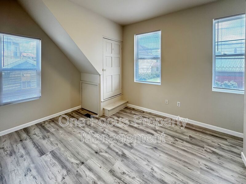 Modern and Cozy 2BR/1.5BA - Up to 2 pets under 40lbs. welcome! property image