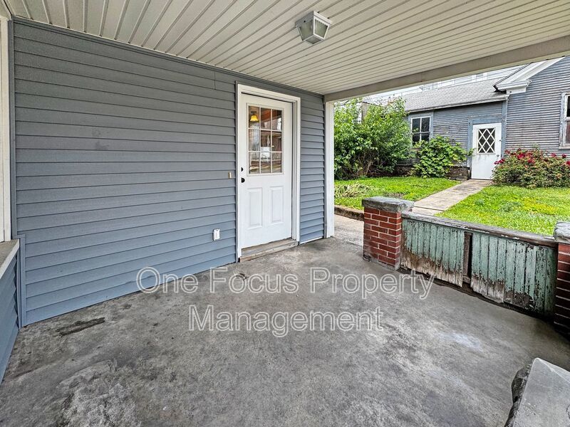 Modern and Cozy 2BR/1.5BA - Up to 2 pets under 40lbs. welcome! property image
