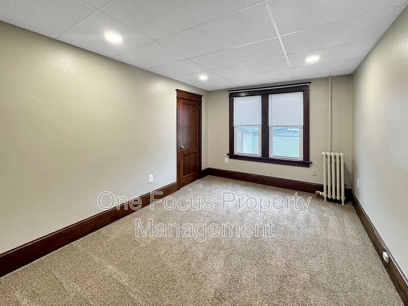 Cozy and Bright 2BR/1BA - 1 cat welcome! property image