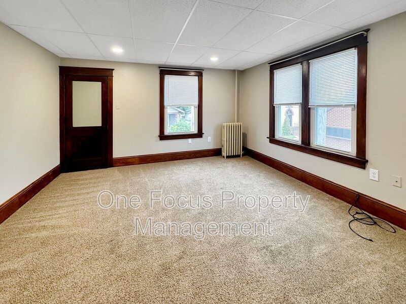 Cozy and Bright 2BR/1BA - 1 cat welcome! property image