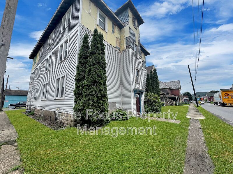 Cozy and Bright 2BR/1BA - 1 cat welcome! property image