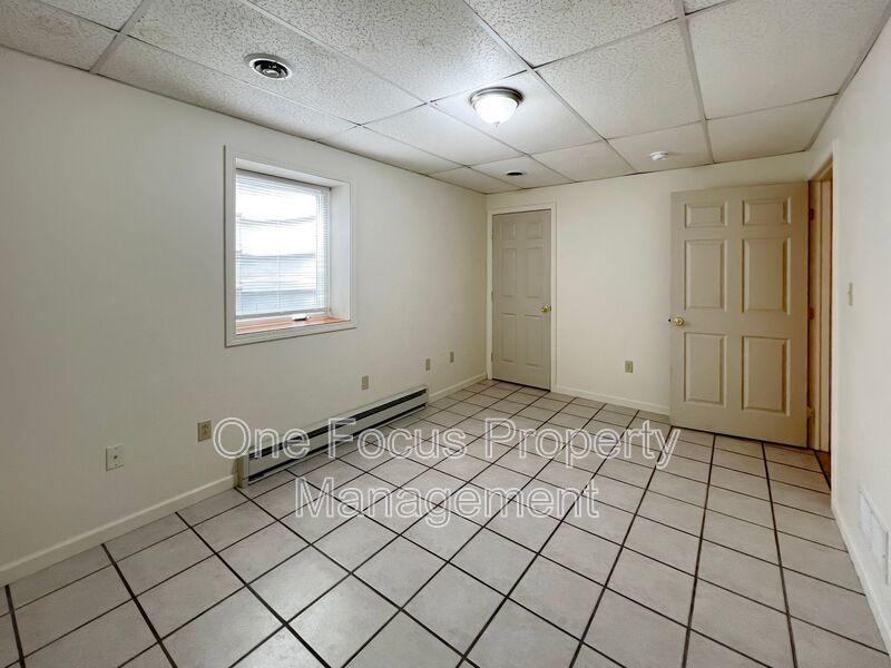 Spacious 4BR/2.5BA - Up to 2 pets under 50 lbs. welcome! property image