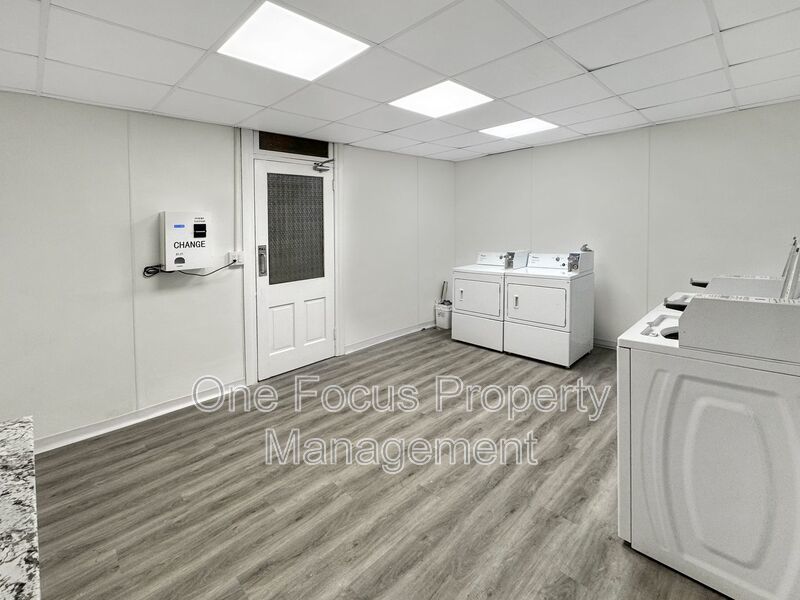 Spacious and BRAND NEW 1BR/1BA - up to 2 cats welcome! property image