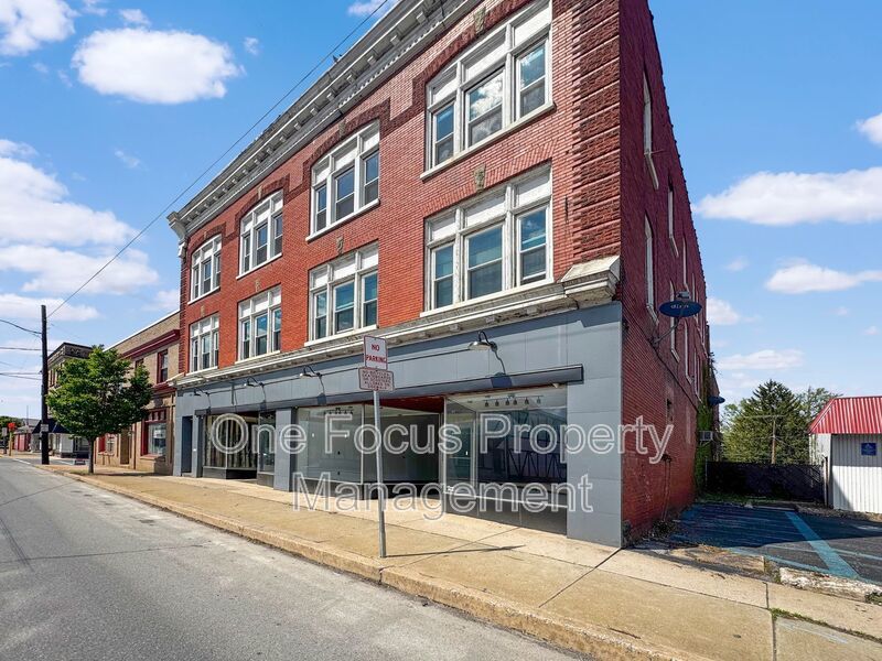 Spacious and BRAND NEW 1BR/1BA - up to 2 cats welcome! property image