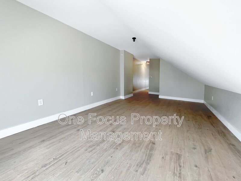 Lovely, and Spacious Second Floor - 3BR/2BA - Up to 2 Pets Welcome Under 40 lbs. property image