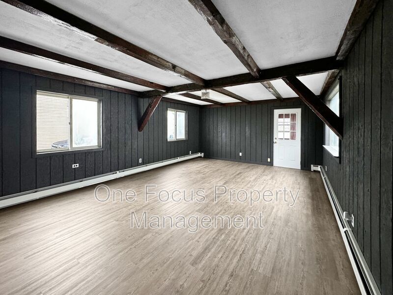 Lovely 3BR/1.5BA Single Family Home - Up to 2 Pets Under 40 lbs. Welcome! property image