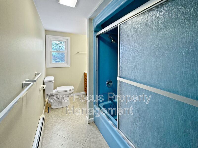 Lovely 3BR/1.5BA Single Family Home - Up to 2 Pets Under 40 lbs. Welcome! property image