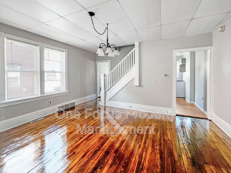 Stunning and Updated 3BR/1BA Duplex - Up to 2 pets welcome under 50#! property image