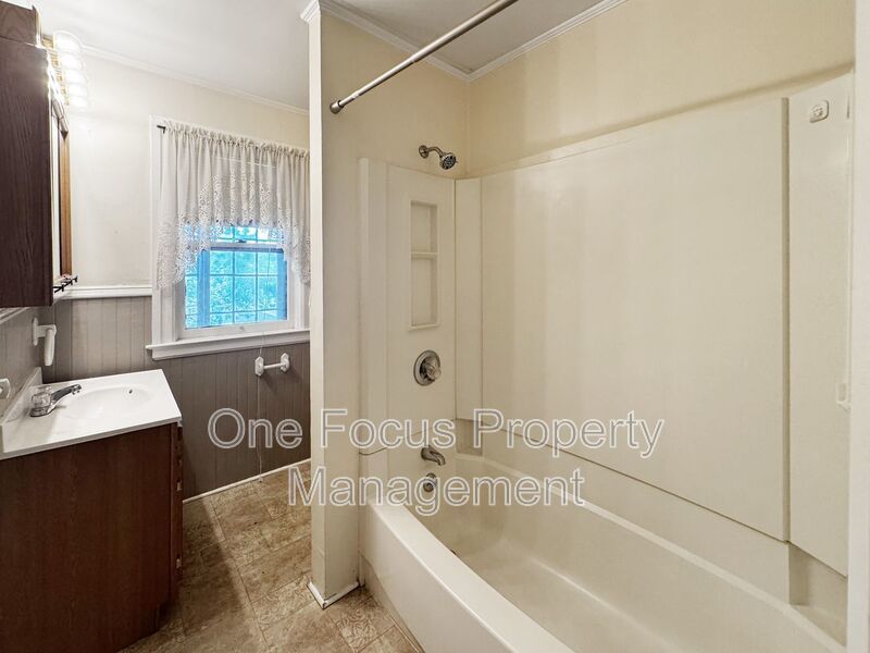 Cozy 1BR/1BA - Up to 2 pets under 35 lbs. welcome! property image