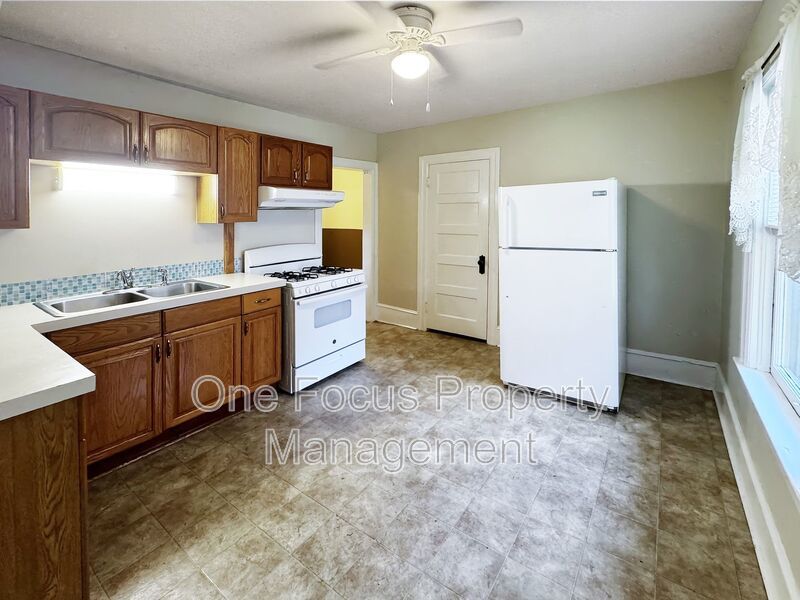 Cozy 1BR/1BA - Up to 2 pets under 35 lbs. welcome! property image