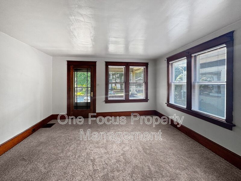 Cozy 3BR/1BA with a 2 Car Garage! property image
