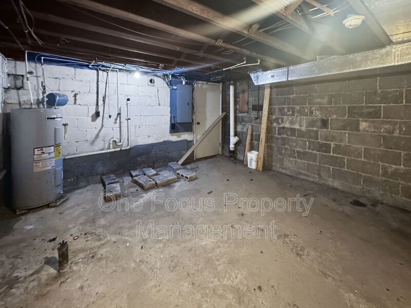 Cozy 3BR/1BA with a 2 Car Garage! property image