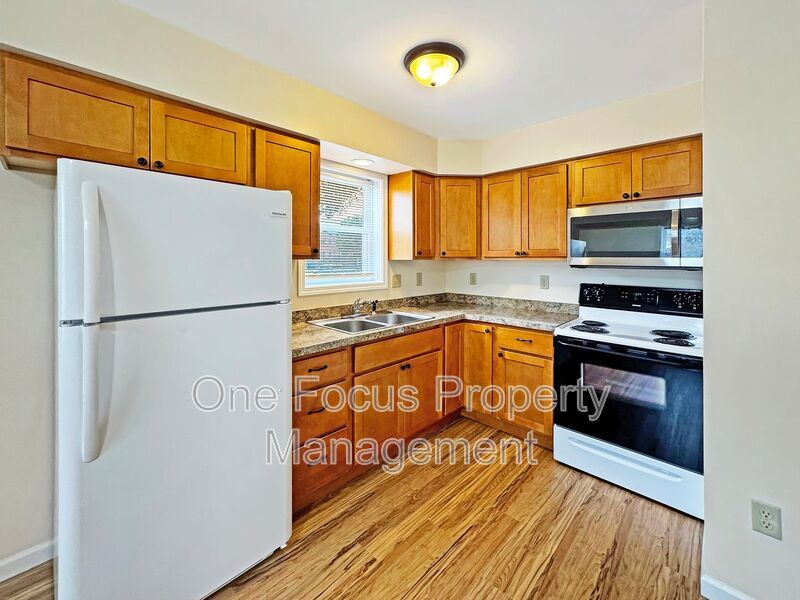 Cozy and Updated 2BR/1.5BA - 2 pets welcome! property image