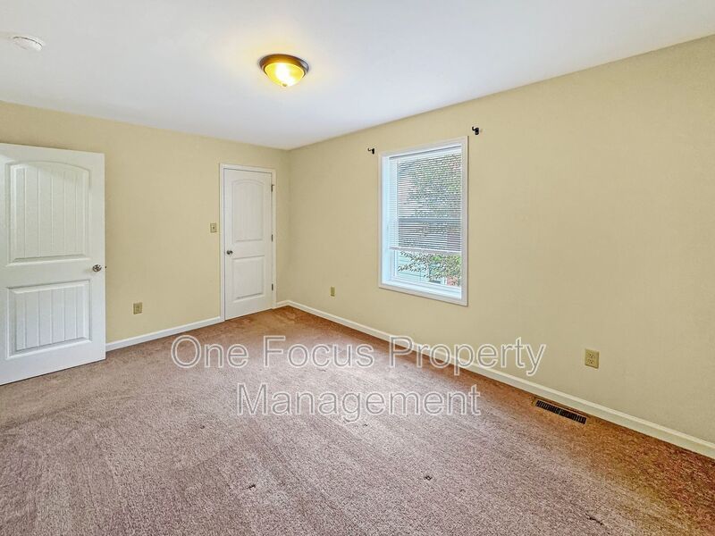 Cozy and Updated 2BR/1.5BA - 2 pets welcome! property image