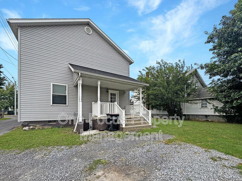 Cozy and Updated 2BR/1.5BA - 2 pets welcome! property image