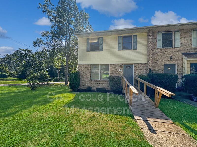 Stunning 3BR/1.5BA Townhouse! property image