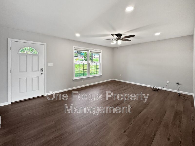 Stunning 3BR/1.5BA Townhouse! property image