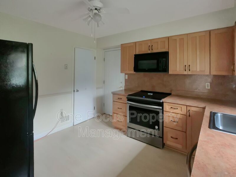 Spacious 3BR/2BA SFH - Up to 2 Pets Under 50 lbs. Welcome! property image
