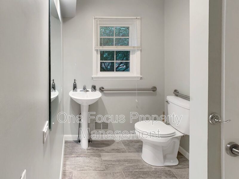 Spacious 3BR/2BA SFH - Up to 2 Pets Under 50 lbs. Welcome! property image