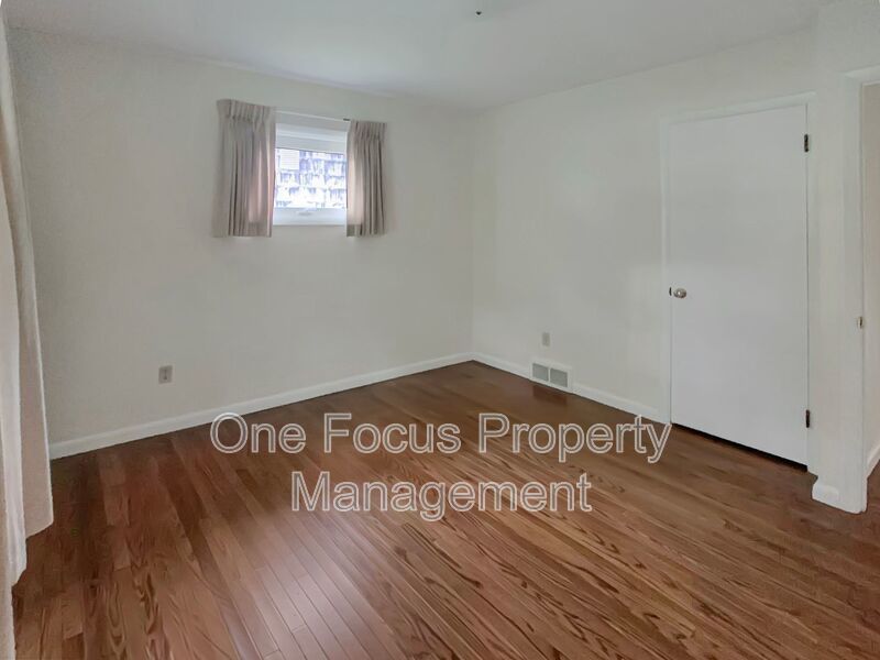Spacious 3BR/2BA SFH - Up to 2 Pets Under 50 lbs. Welcome! property image