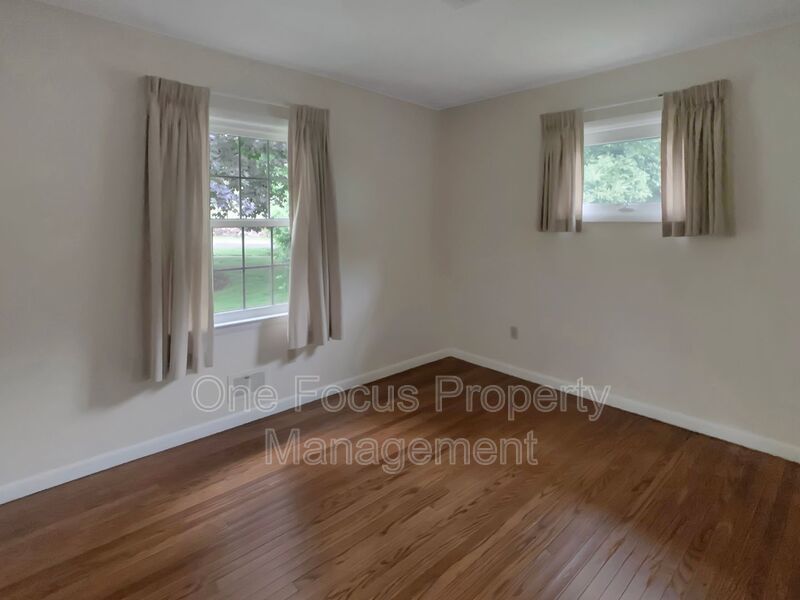 Spacious 3BR/2BA SFH - Up to 2 Pets Under 50 lbs. Welcome! property image