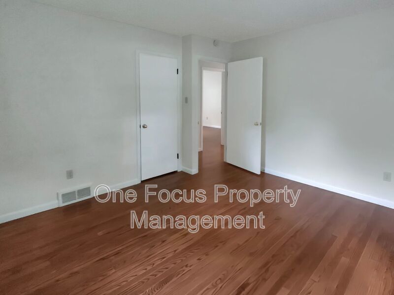 Spacious 3BR/2BA SFH - Up to 2 Pets Under 50 lbs. Welcome! property image