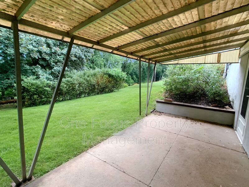 Spacious 3BR/2BA SFH - Up to 2 Pets Under 50 lbs. Welcome! property image