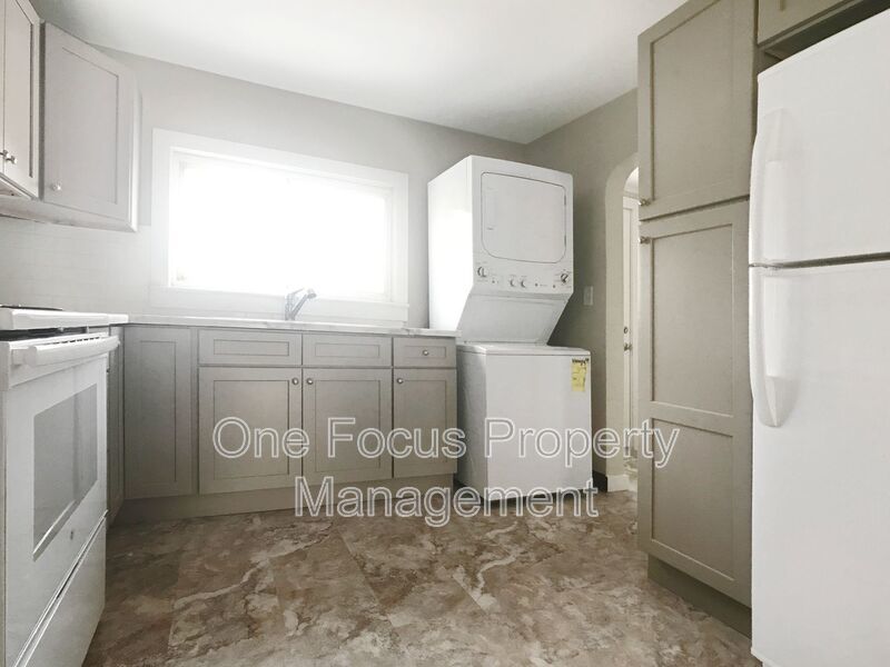 2BR/1BA Single Level SFH - 1 Pet Welcome Under 30 lbs. property image