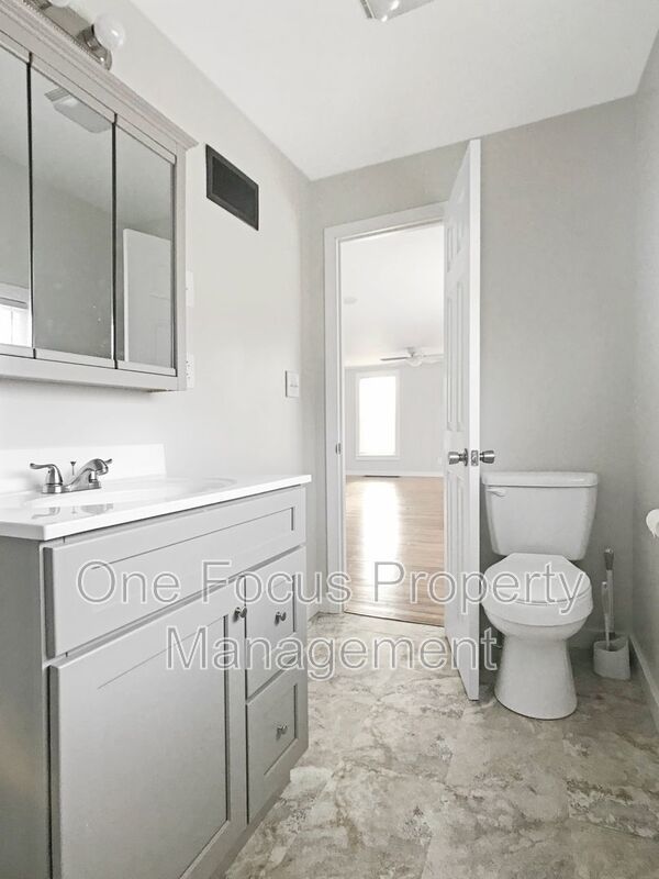 2BR/1BA Single Level SFH - 1 Pet Welcome Under 30 lbs. property image