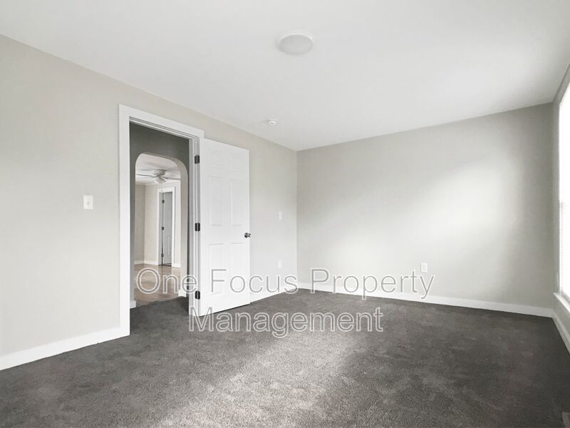 2BR/1BA Single Level SFH - 1 Pet Welcome Under 30 lbs. property image