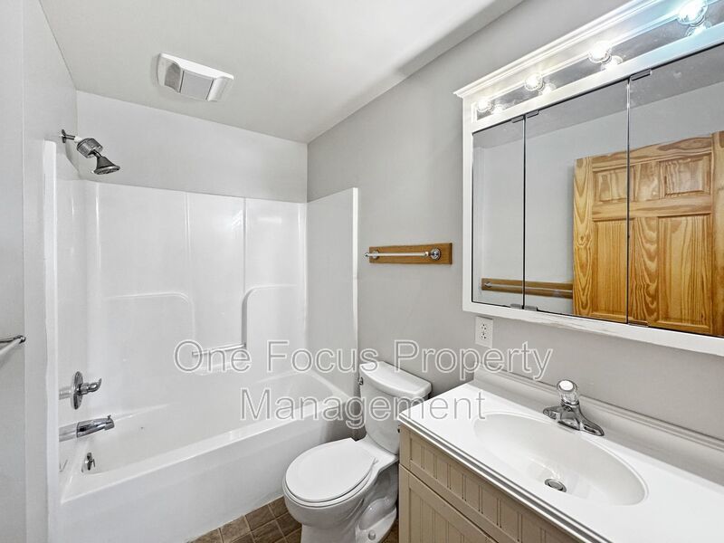 Cozy First Floor 1BR/1BA - Up to 2 Cats Welcome! property image