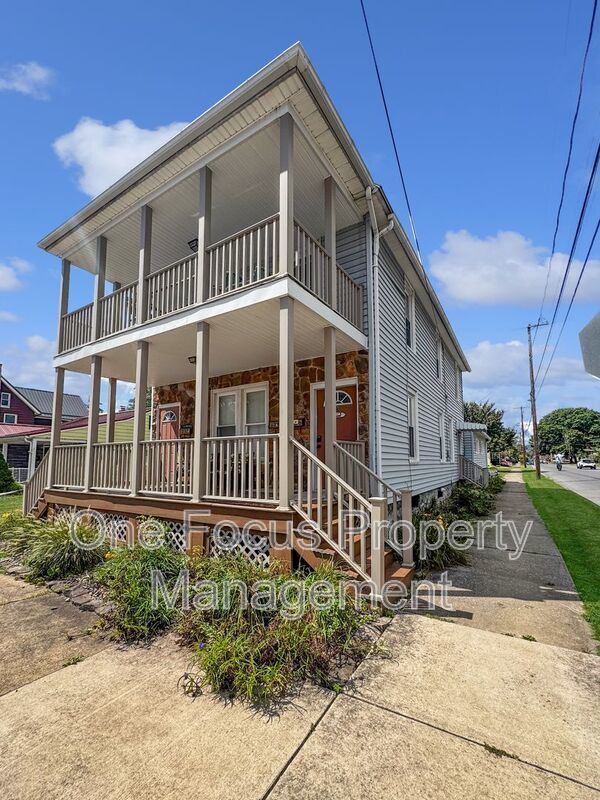 Cozy First Floor 1BR/1BA - Up to 2 Cats Welcome! property image