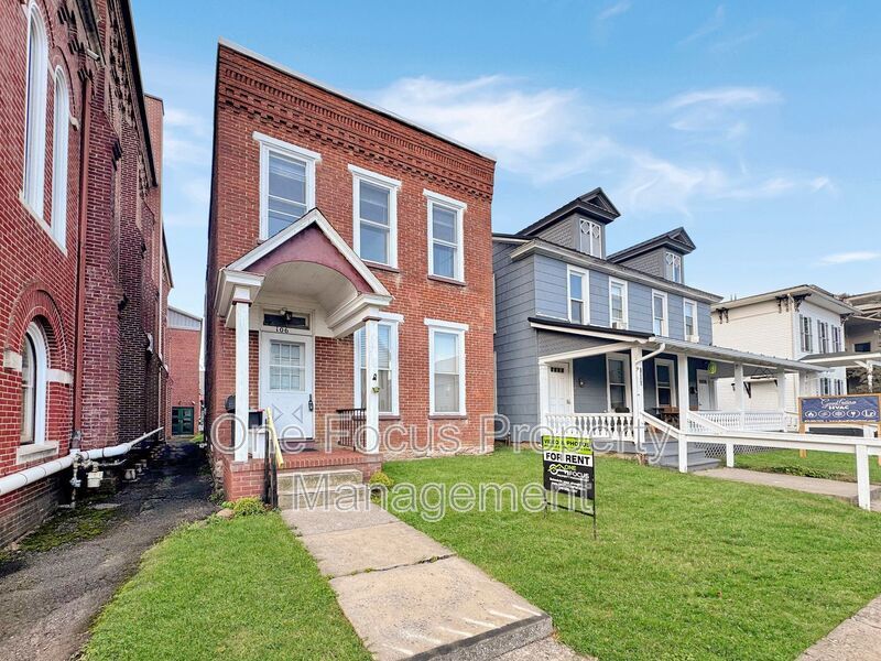 Second Floor 1BR/1BA ALL UTILITIES INCLUDED!!! property image