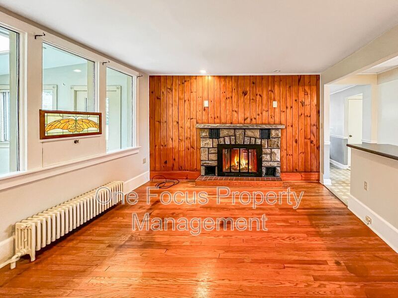 Beautiful 3BR/1.5BA SFH - 2 Pets Welcome. No Weight Restrictions! property image