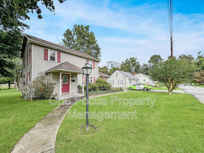 Beautiful 3BR/1.5BA SFH - 2 Pets Welcome. No Weight Restrictions! property image