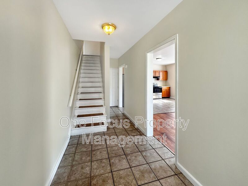 Cozy and Bright 3BR/1BA Duplex - Pet Friendly! property image