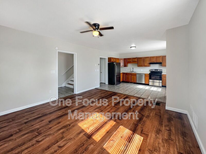 Cozy and Bright 3BR/1BA Duplex - Pet Friendly! property image
