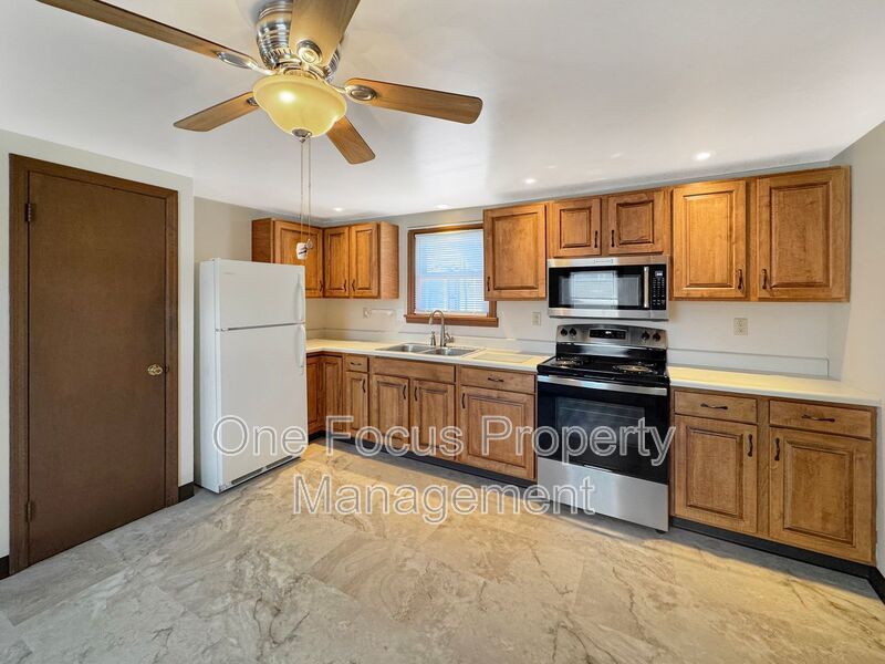 Cozy and Bright Second Floor 1BR/1BA property image