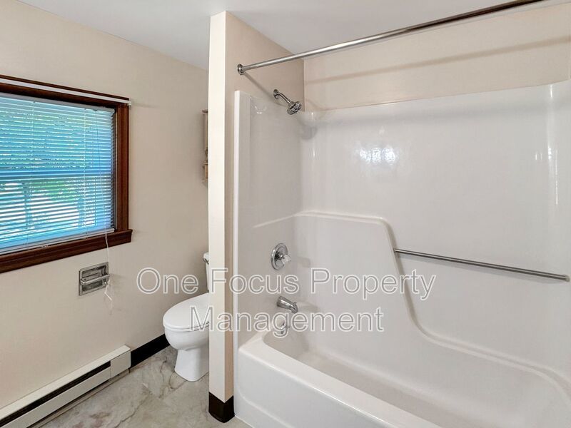 Cozy and Bright Second Floor 1BR/1BA property image