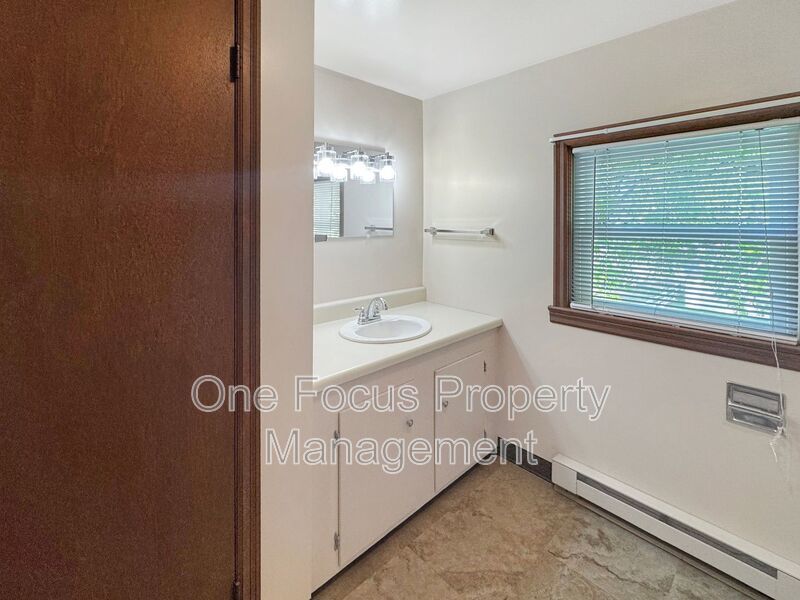 Cozy and Bright Second Floor 1BR/1BA property image