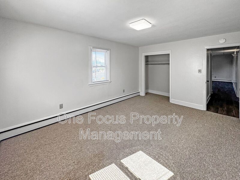 Spacious 3BR/1BA Second Floor - Pet Friendly! property image