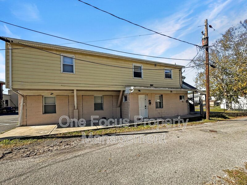 Spacious 3BR/1BA Second Floor - Pet Friendly! property image